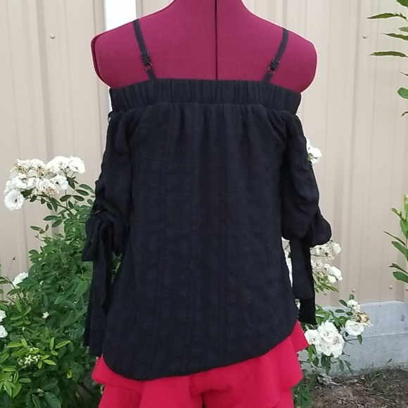 Top - Picture 3 of 3